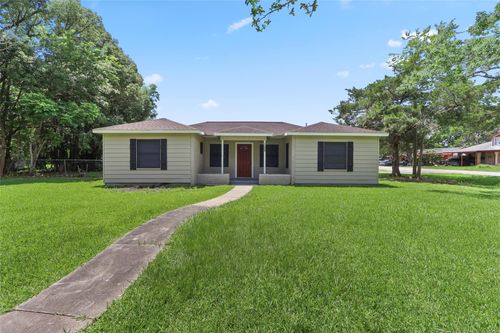 102 S 5th St, Alvin, TX, 77511-5816 | Card Image