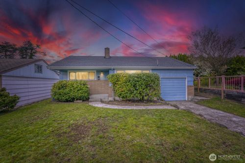 8001 36th Ave S, Seattle, WA, 98118-4304 | Card Image