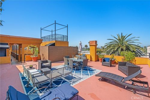 106-828 N Hudson Ave, LOS ANGELES, CA, 90004-1032 | Card Image