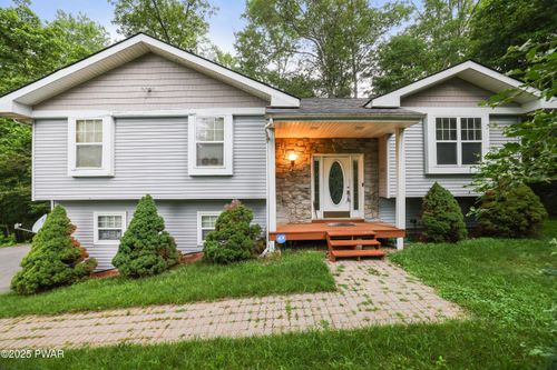 3122 Sparrow Ct, East Stroudsburg, PA, 18302-6719 | Card Image