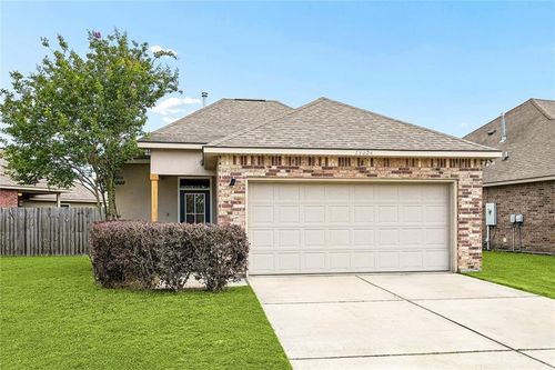 69024 Taverny Ct, Madisonville, LA, 70447-3230 | Card Image