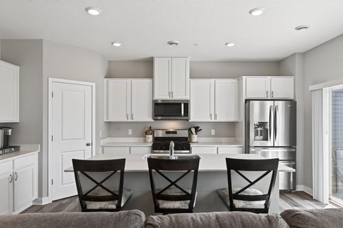 e-12536 Guadalcanal Cir Ne, Blaine, MN, 55449-7456 | Card Image