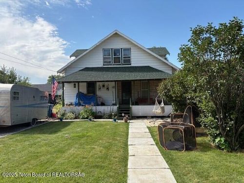 208 E Montana St, Sheridan, WY, 82801-5662 | Card Image