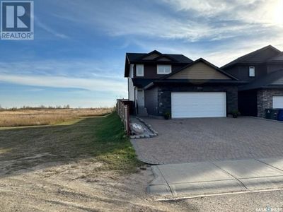 345 Bassett Rd, House other with 4 bedrooms, 4 bathrooms and null parking in Martensville SK | Image 2