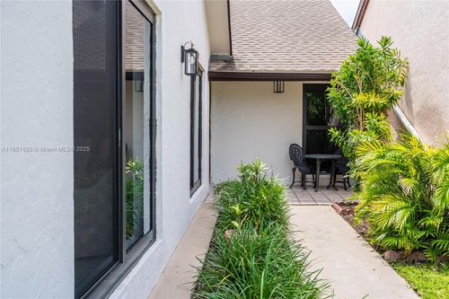 0-7106 Sw 103rd Pl, Miami, FL, 33173-1377 | Card Image
