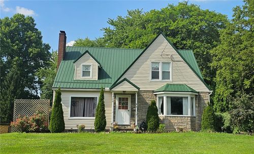 306 W Meyer Ave, New Castle, PA, 16105-1919 | Card Image