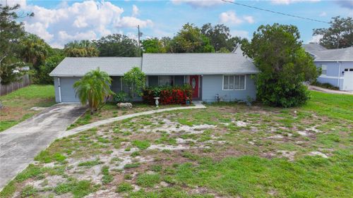 525 Hampton Ave Ne, St. Petersburg, FL, 33703-1527 | Card Image