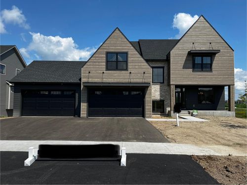 10154 Peony Ln N, Maple Grove, MN, 55311-5717 | Card Image