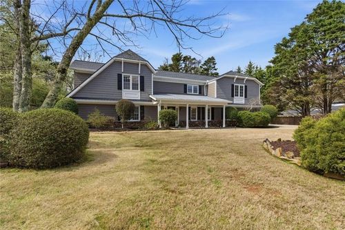 415 Saddle Creek Cir, Roswell, GA, 30076-1031 | Card Image