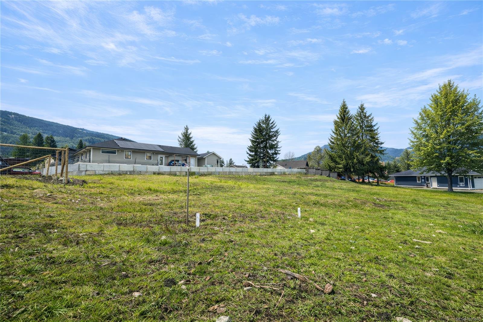 Residential in Lake Cowichan 5