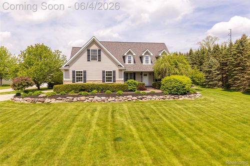 12621 Golden Oaks Dr, Milford, MI, 48380-1260 | Card Image