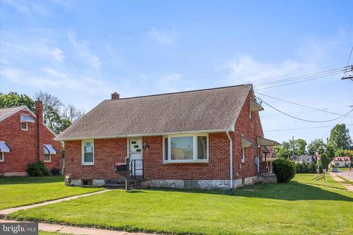 1870 Worth St, YORK, PA, 17404-5229 | Card Image