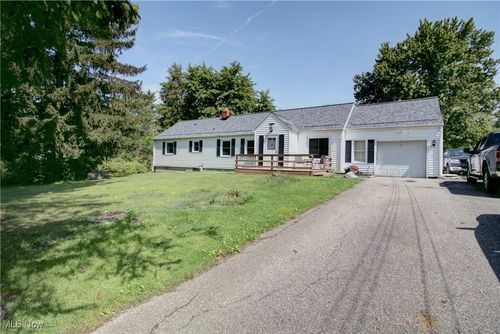 7730 Cedar Rd, Chesterland, OH, 44026-3410 | Card Image