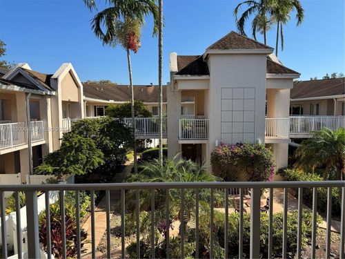 213-7557 Trent Dr, Tamarac, FL, 33321-8806 | Card Image