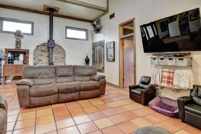 225 Lockwood Rd, House other with 3 bedrooms, 2 bathrooms and 4 parking in Red Rock TX | Image 11