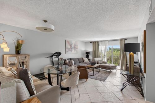 apt-306-7006 Huntington Ln, Delray Beach, FL, 33446-2549 | Card Image