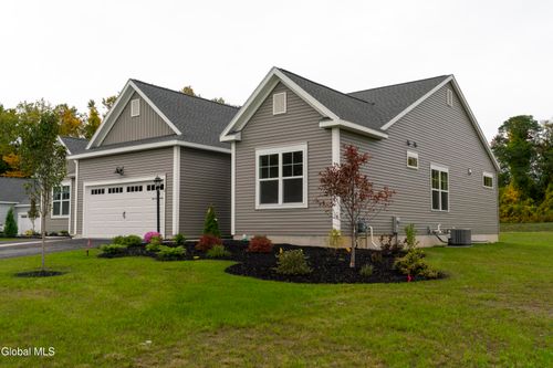 3 Anson Ct, Malta, NY, 12020-5307 | Card Image