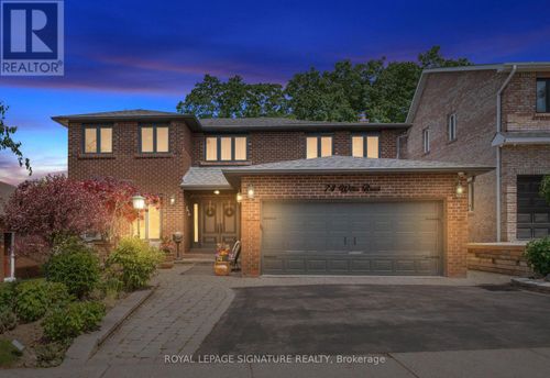 74 Willis Road, Vaughan (East Woodbridge), ON, L4L2S2 | Card Image