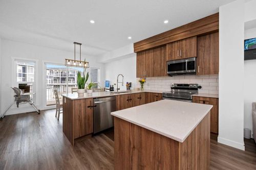 203-33 Merganser Dr W, Chestermere, AB, T1X2S3 | Card Image