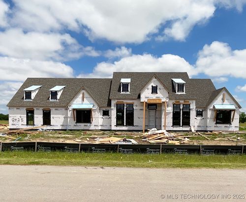 8425 S Wolf Creek Ave, Broken Arrow, OK, 74014-5094 | Card Image