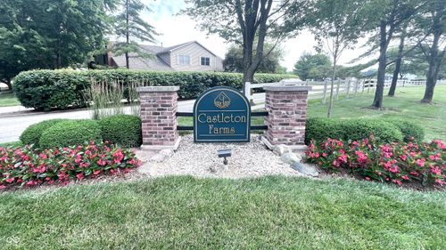 7433 Prairie Lake Dr, Indianapolis, IN, 46256-1957 | Card Image
