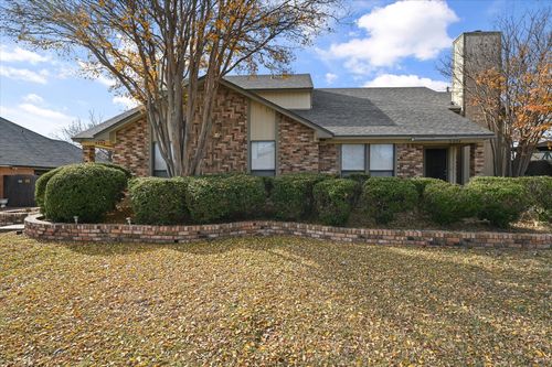 5204-5202 Yucca Dr, Arlington, TX, 76017-2024 | Card Image