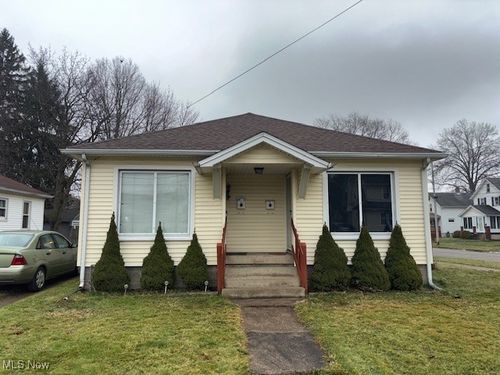401 Sheridan Ave, Niles, OH, 44446-1832 | Card Image
