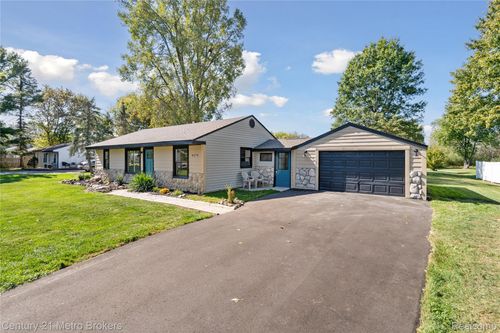 4379 Tillie Dr, Flint, MI, 48504-1036 | Card Image