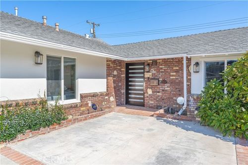 12032 Wallingsford Rd, Los Alamitos, CA, 90720 | Card Image