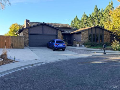 1242 Sw 11th Ave, Ontario, OR, 97914-3216 | Card Image
