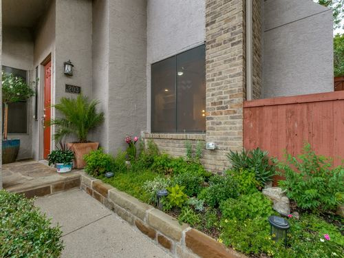 apt-203-4242 N Capistrano Dr, Dallas, TX, 75287-4006 | Card Image