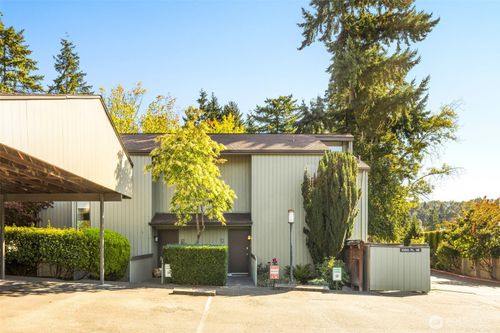 2-3400 108th Pl Ne, Bellevue, WA, 98004-7671 | Card Image