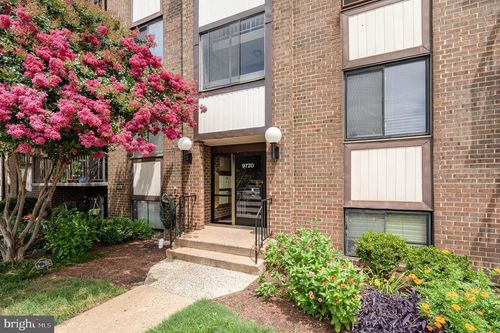 apt-302-9720 Kingsbridge Dr, FAIRFAX, VA, 22031-1688 | Card Image