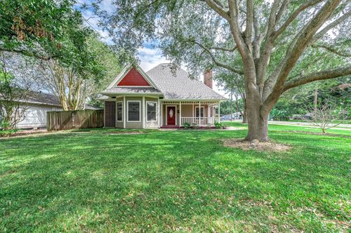 2245 N Austin Ave, Pearland, TX, 77581-4001 | Card Image