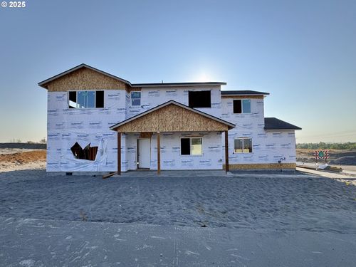 901 Ne Laurel Springs Dr, Hermiston, OR, 97838 | Card Image