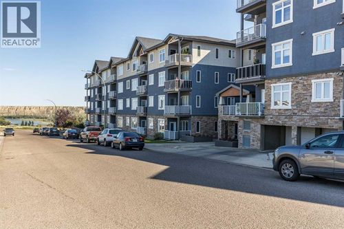 206-19 Terrace View Ne, Medicine Hat, AB, T1C0E8 | Card Image