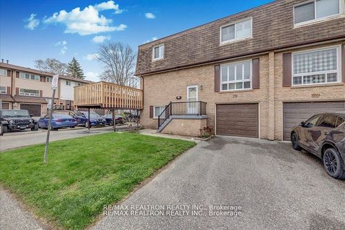 75-321 Blackthorn St, Oshawa, ON, L1K1L3 | Card Image