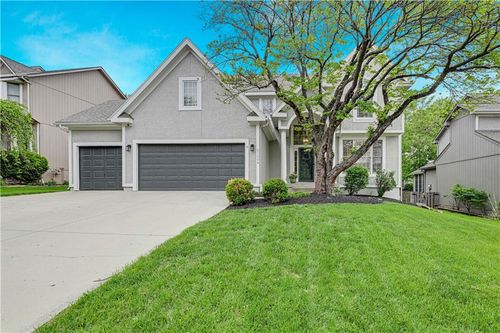 21528 W 99th St, Lenexa, KS, 66220-2677 | Card Image