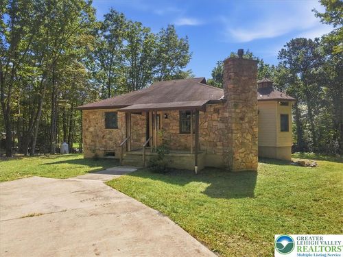 509 Lehigh Gorge Dr, Jim Thorpe, PA, 18229-1604 | Card Image