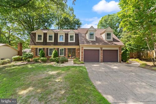 10134 Red Spruce Rd, FAIRFAX, VA, 22032-3603 | Card Image