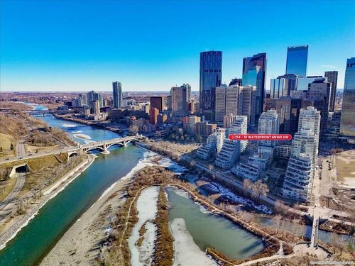 214-51 Waterfront Mews Sw, Calgary, AB, T2P0X3 | Card Image