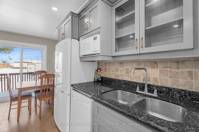 5409 Boundary Rd, Home with 4 bedrooms, 2 bathrooms and 3 parking in Navan ON | Image 9