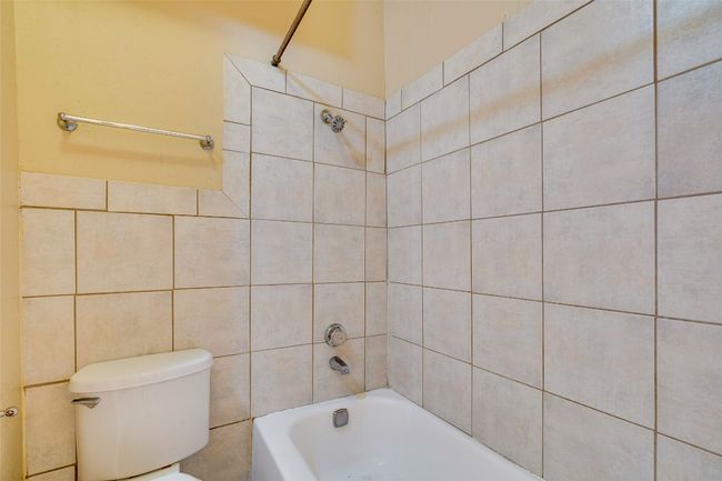 APT-205 - 715 W 22 Nd 1/2 St, Condo with 2 bedrooms, 2 bathrooms and 2 parking in Austin TX | Image 21