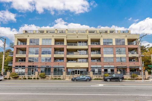 2260 Riverside Dr, Cincinnati, OH, 45202-1853 | Card Image