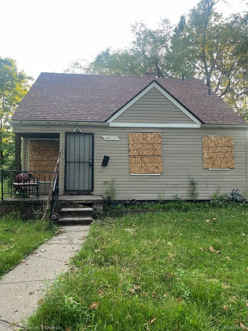 19711 Bentler St, Detroit, MI, 48219-1917 | Card Image