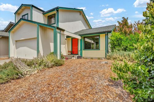 800 Falcon Way, Healdsburg, CA, 95448-4356 | Card Image