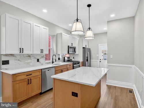 5736 Spruce St, PHILADELPHIA, PA, 19139-3806 | Card Image