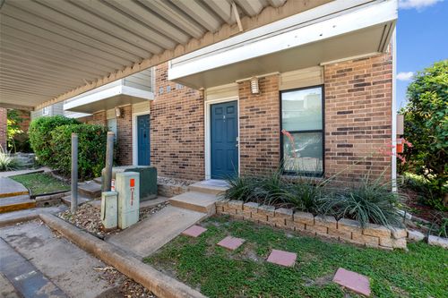 16d-2018 W Rundberg Ln, Austin, TX, 78758-5974 | Card Image
