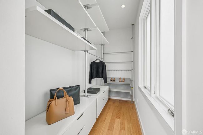 70 Douglass St, House other with 3 bedrooms, 3 bathrooms and 1 parking in San Francisco CA | Image 20