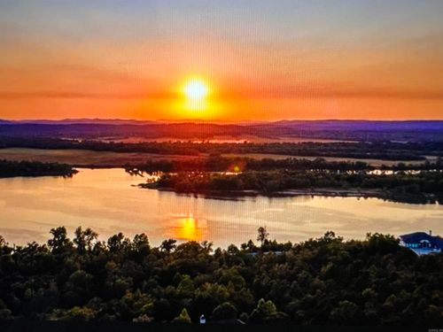 16116 Vista Del Rio, North Little Rock, AR, 72113-8066 | Card Image